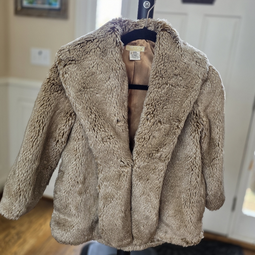 Billabong Designers Closet. Vintage, Plush Taupe Faux Fur Jacket. S